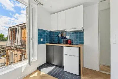 Cuisine ou kitchenette dans l'établissement Studio cosy aux portes de Paris