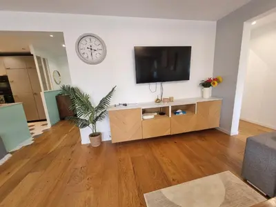 Télévision ou salle de divertissement dans l'établissement Urban Serenity - Spacieux F4 proche Paris