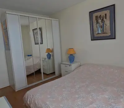 Un ou plusieurs lits dans un hébergement de l'établissement Superbe appartement Paris Courbevoie La Défense