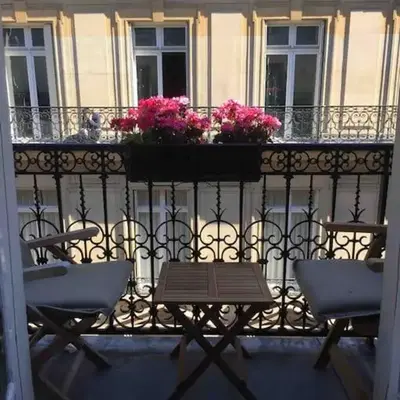 Côté Arc de Triomphe