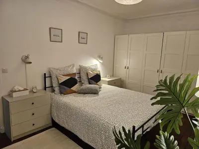 Un ou plusieurs lits dans un hébergement de l'établissement Charmant Nice appartement 5 personnes people max