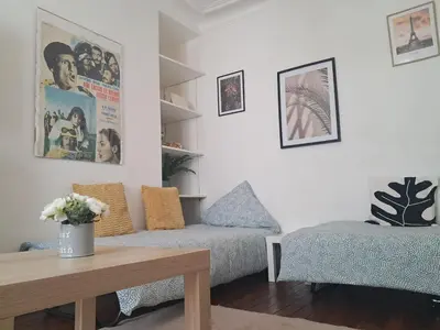 Coin salon dans l'établissement Charmant Nice appartement 5 personnes people max