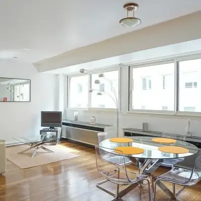 Paris Apartment Ideal for Exploring Paris