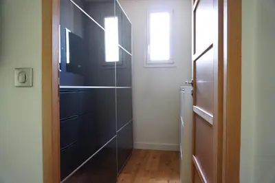 Salle de bains dans l'établissement Paris 17 Apartment on Grande Armee Ideal Base for City Explorers