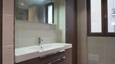 Salle de bains dans l'établissement Paris 17 Apartment in Lively Village Style Poncelet District