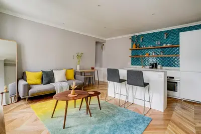 Coin salon dans l'établissement SaintGermain Sojourn - Charming 2 bedroom in the Rive Gauche
