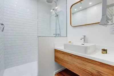 Salle de bains dans l'établissement SaintGermain Sojourn - Charming 2 bedroom in the Rive Gauche
