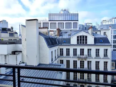 Vue générale sur Paris ou vue de la ville depuis l'appartement