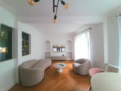 Coin salon dans l'établissement Paris 16 Apartment Near Eiffel Tower and Arc de Triomphe
