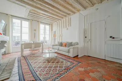 Coin salon dans l'établissement 2 BR with the Best Location of Paris in 2nd Arr