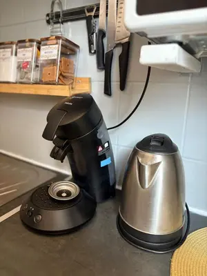 Plateau bouilloire dans l'établissement Studio charmant à 3 min du métro Place de Clichy