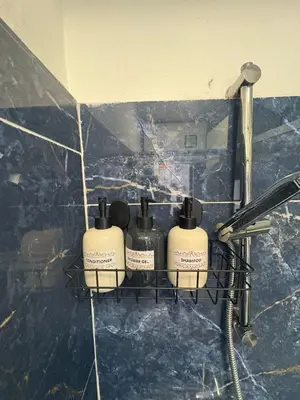Salle de bains dans l'établissement Studio charmant à 3 min du métro Place de Clichy