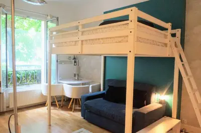 Salle de bains dans l'établissement Porte d'Auteuil Paris furnished Appt