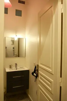 Salle de bains dans l'établissement Porte d'Auteuil Paris furnished Appt