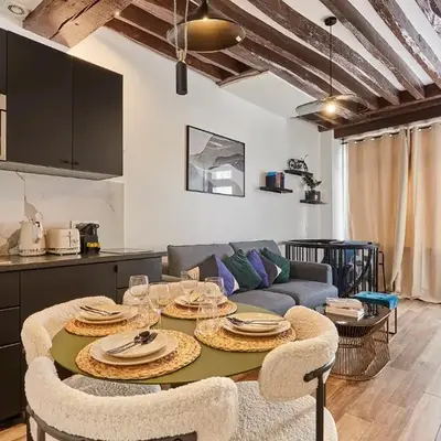 Duplex in the center of Paris