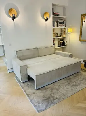 Cuisine ou kitchenette dans l'établissement Modern apt Canal st Martin