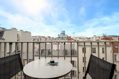 Balcon ou terrasse dans l'établissement Studio avec balcon - Paris 17e
