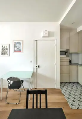 Cuisine ou kitchenette dans l'établissement Studio de charme à Montrouge - 20 m² - Internet inclus