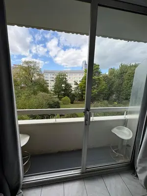 Balcon ou terrasse dans l'établissement Charm studio nearby La Défense Arena