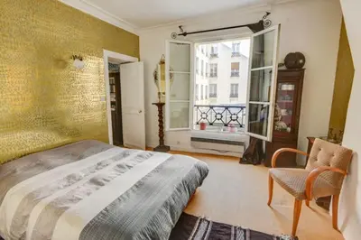 Un ou plusieurs lits dans un hébergement de l'établissement Coeur Paris authentique