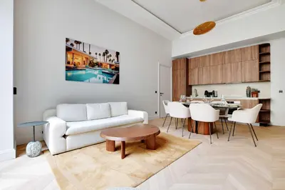 Coin salon dans l'établissement Luxury Apartment - 2BR-4P - GeorgeV-Champs Elysees
