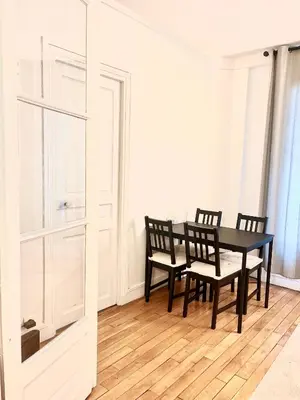 Plan de l'établissement Spacious flat near Montparnasse Bausset 4th