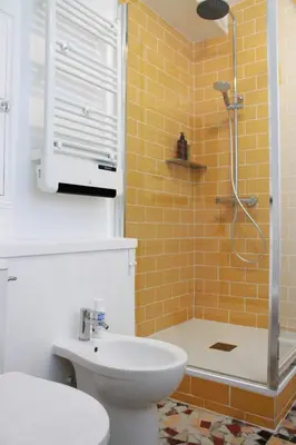 Salle de bains dans l'établissement Appartement dans le Marais
