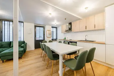 Cuisine ou kitchenette dans l'établissement Appart 8pers # 3 Bedrooms # Pereire # Paris 17