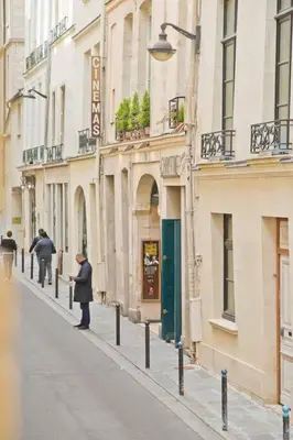 Clients de l'établissement Kristine - Luxury 2BR Saint-Germain Notre-Dame