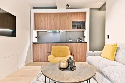 Cuisine ou kitchenette dans l'établissement Magnifique Appartement #Miromesnil #Monceau #Paris
