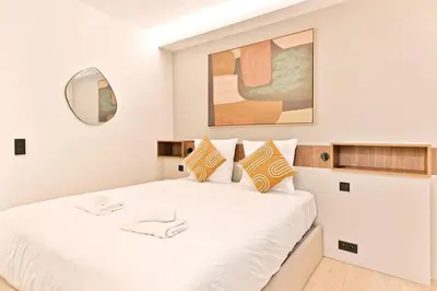 Un ou plusieurs lits dans un hébergement de l'établissement Magnifique Appartement #Miromesnil #Monceau #Paris