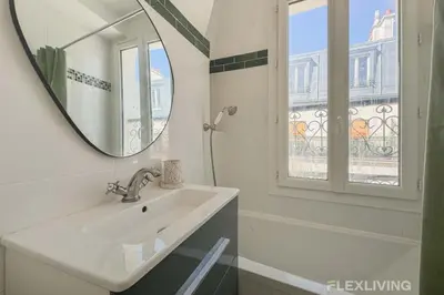 Salle de bains dans l'établissement Flexliving - Studio - Durantin
