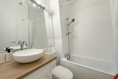 Salle de bains dans l'établissement Flexliving - Studio - Linné