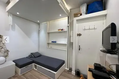 Télévision ou salle de divertissement dans l'établissement Flexliving - Studio - Gérard