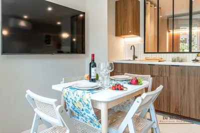 Cuisine ou kitchenette dans l'établissement Montparnasse AC appartment in a prime location 22 -36M2