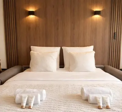 Un ou plusieurs lits dans un hébergement de l'établissement Porte de Versailles - Premium studio with Eiffel Tower view and lift