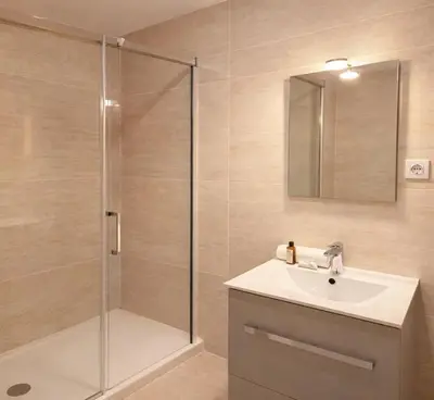 Salle de bains dans l'établissement Porte de Versailles - Premium studio with Eiffel Tower view and lift