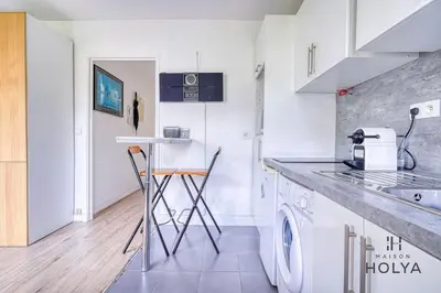 Cuisine ou kitchenette dans l'établissement Proche Montparnasse - Le Fondamental - 252B