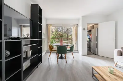 Cuisine ou kitchenette dans l'établissement Le Blanqui - Face RER B Free Parking