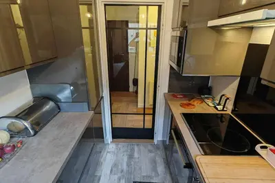 Plan de l'établissement T2 meublé 1 er étage dans un quartier calme à PARIS 17