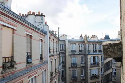 Plan de l'établissement Studio lumineux sous les toits Paris 14ᵉ