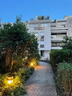 Jardin de l'établissement Studio cadre bucolique Neuilly Paris