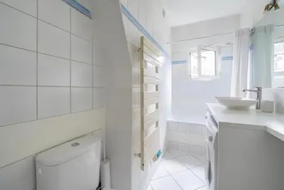 Salle de bains dans l'établissement In front of Sacré Cœur - 2 Bedrooms in last floor