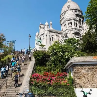 In front of Sacré Cœur - 2 Bedrooms in last floor