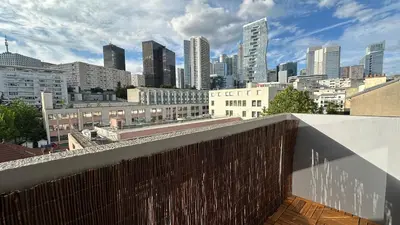 Vue générale sur Puteaux ou vue de la ville depuis l'appartement