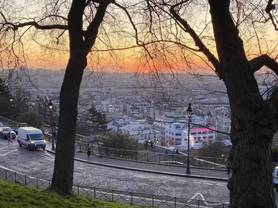 Lever ou coucher de soleil vu de l'appartement ou à proximité