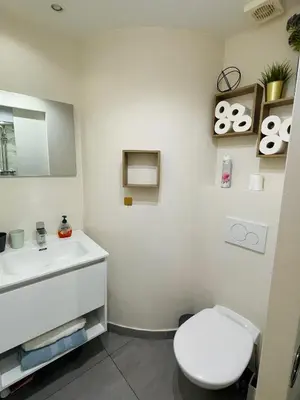 Salle de bains dans l'établissement Chic studio Marais Paris centre