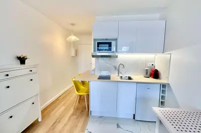 Cuisine ou kitchenette dans l'établissement Super studio Paris La Défense
