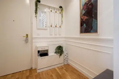 Télévision ou salle de divertissement dans l'établissement Art de Vivre - Très bel appartement à Paris