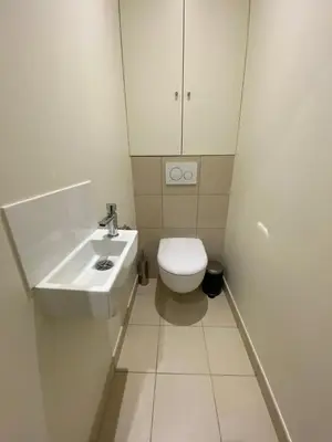 Salle de bains dans l'établissement Appartement Aboukir